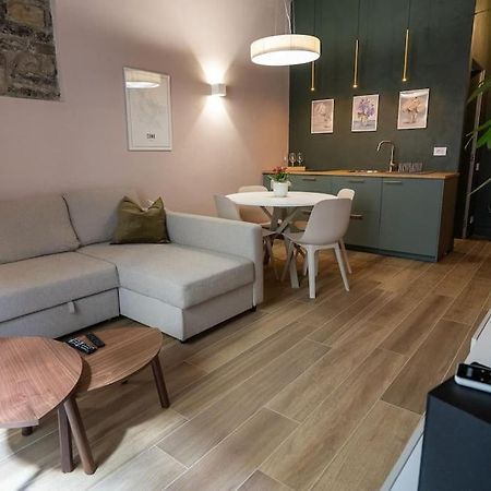 Alloggio Del 1400 Nel Cuore Del Centro Storico A 2 Min Dal Porto E Con 2 Bici Gratuite Côme Extérieur photo