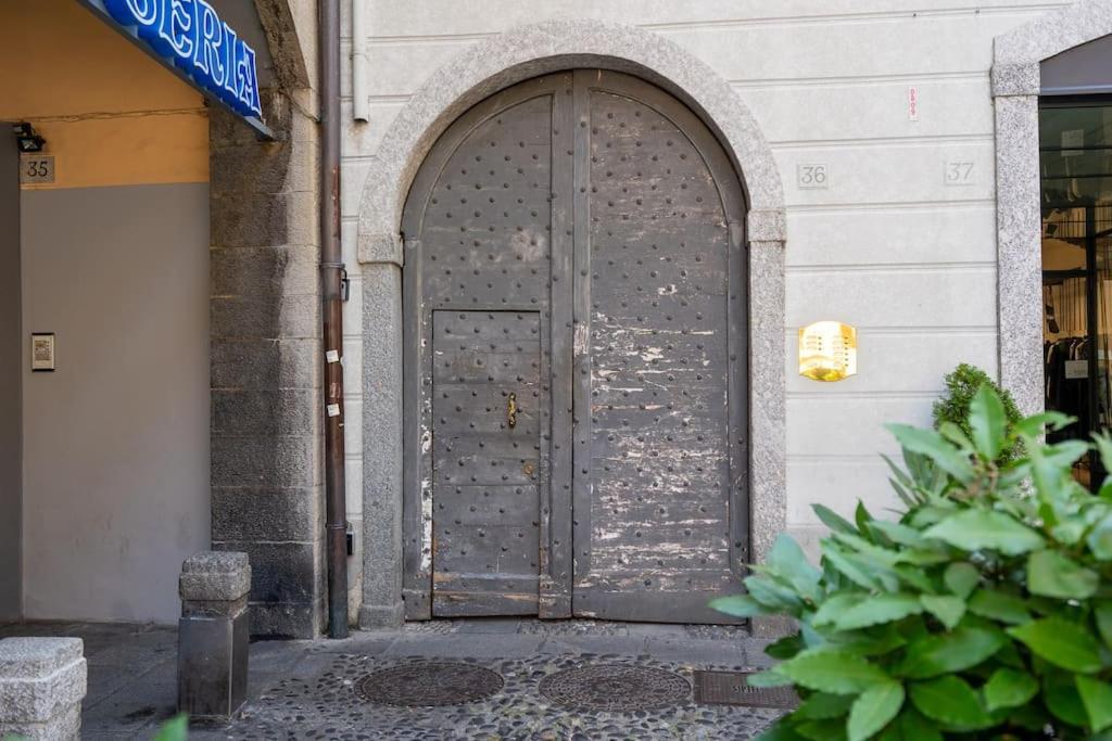 Alloggio Del 1400 Nel Cuore Del Centro Storico A 2 Min Dal Porto E Con 2 Bici Gratuite Côme Extérieur photo