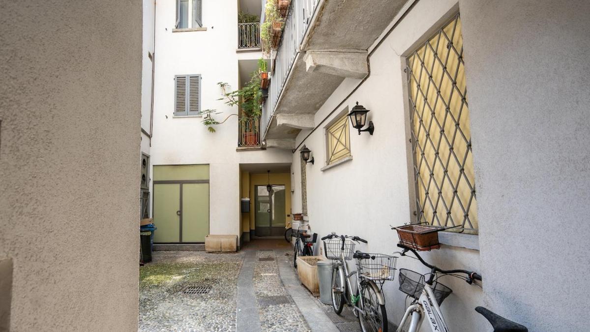 Alloggio Del 1400 Nel Cuore Del Centro Storico A 2 Min Dal Porto E Con 2 Bici Gratuite Côme Extérieur photo