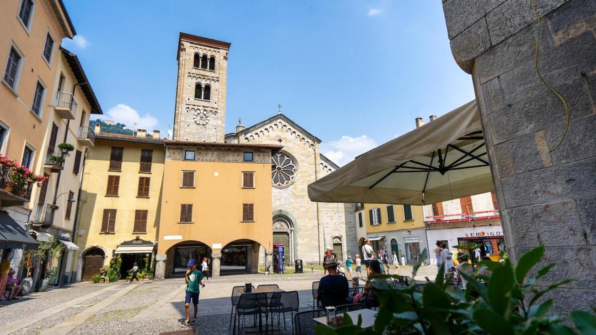 Alloggio Del 1400 Nel Cuore Del Centro Storico A 2 Min Dal Porto E Con 2 Bici Gratuite Côme Extérieur photo