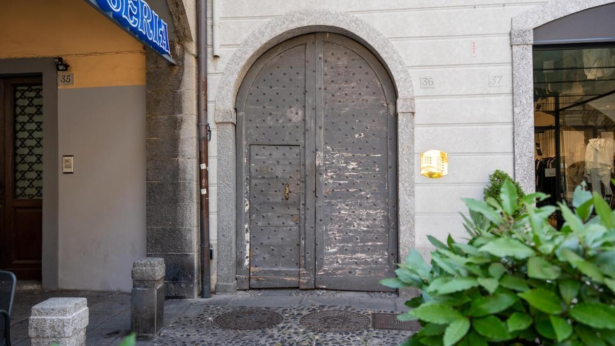 Alloggio Del 1400 Nel Cuore Del Centro Storico A 2 Min Dal Porto E Con 2 Bici Gratuite Côme Extérieur photo